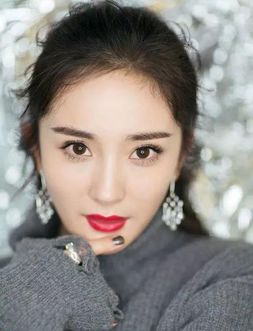 娱乐圈吃瓜明星杨幂,娱乐圈的瓜田女王，揭秘她的星途与绯闻