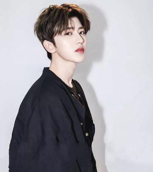 娱乐吃瓜八卦蔡徐坤微博,揭秘娱乐圈背后的八卦风云”